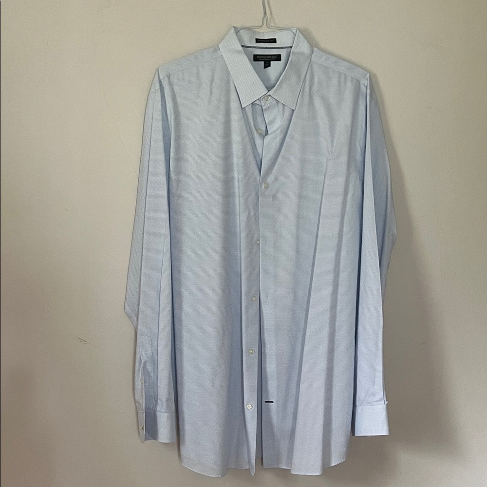 Banana Republic Light Blue Men's Textured pattern Dress Shirt